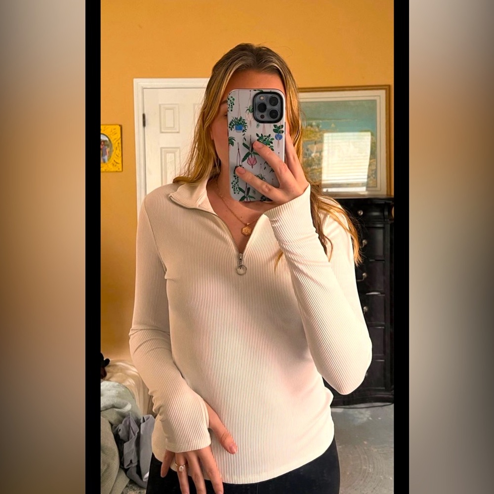 Long sleeve quarter zip